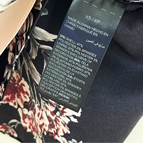 ✨NEW!✨ WHITE HOUSE BLACK MARKET Women’s Floral Camisole - XS - Picture 4 of 8